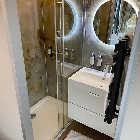 Båthotell L'escale Royale Saint-fargeau-ponthierry - Seine - Melun *